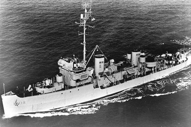 USS Skill (© USN)