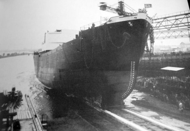 Lancement du M.S. Drau le 13 Septembre 1940