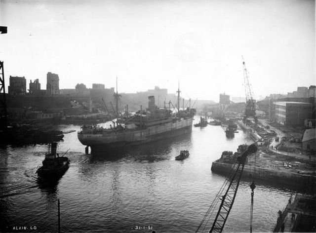 Sperrbrecher IV dans la Penfeld &agrave; Brest