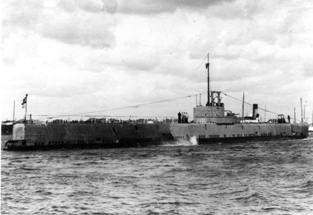 H.M.S Seal (&copy; By British Official Photo)